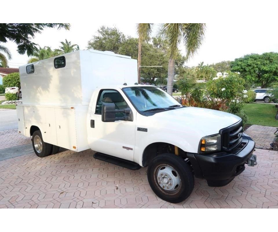 F550 SWAT Utility Enclosed Bed LiftGate Truck