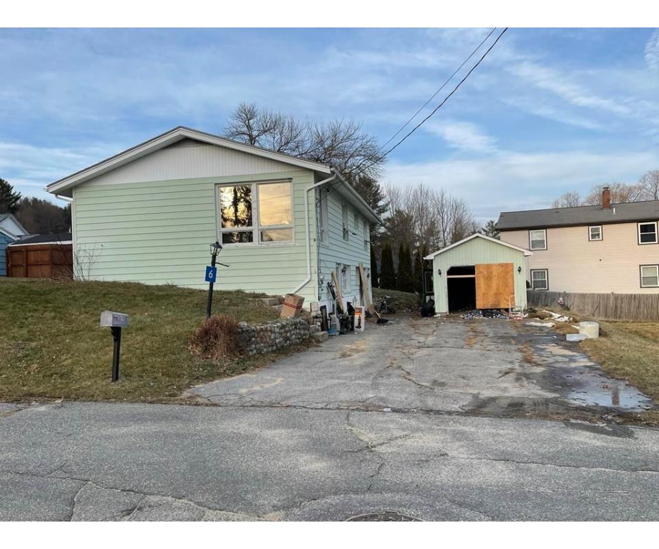 Real Estate Foreclosure Auction 2317, 3BR Ranch Home w/InLaw Apt .16+/ AC