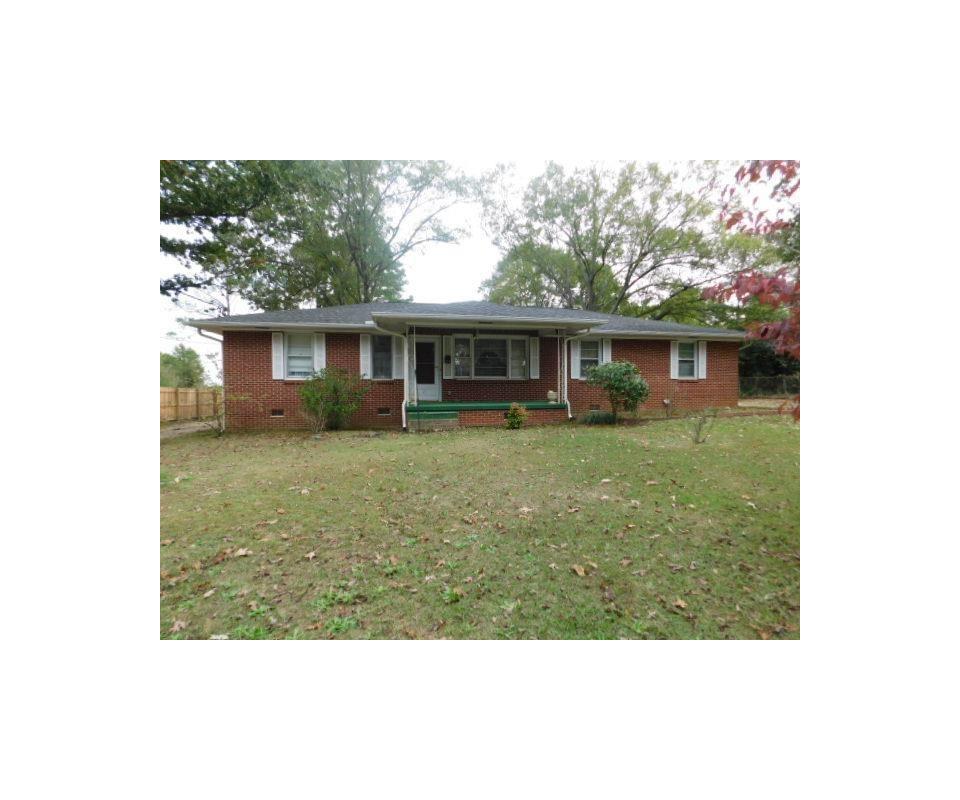 27 Dendy Street West Pelzer, SC 29669