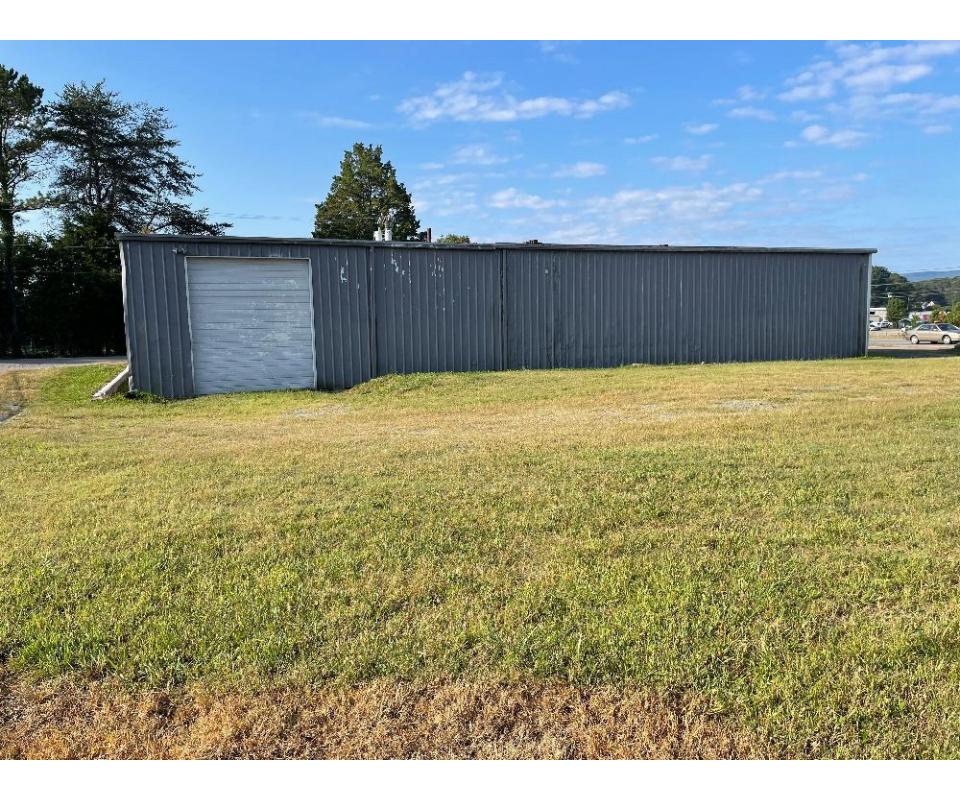 MultiUse Building on .55 ac Lot Lafayette, Walker Co, Ga Auction