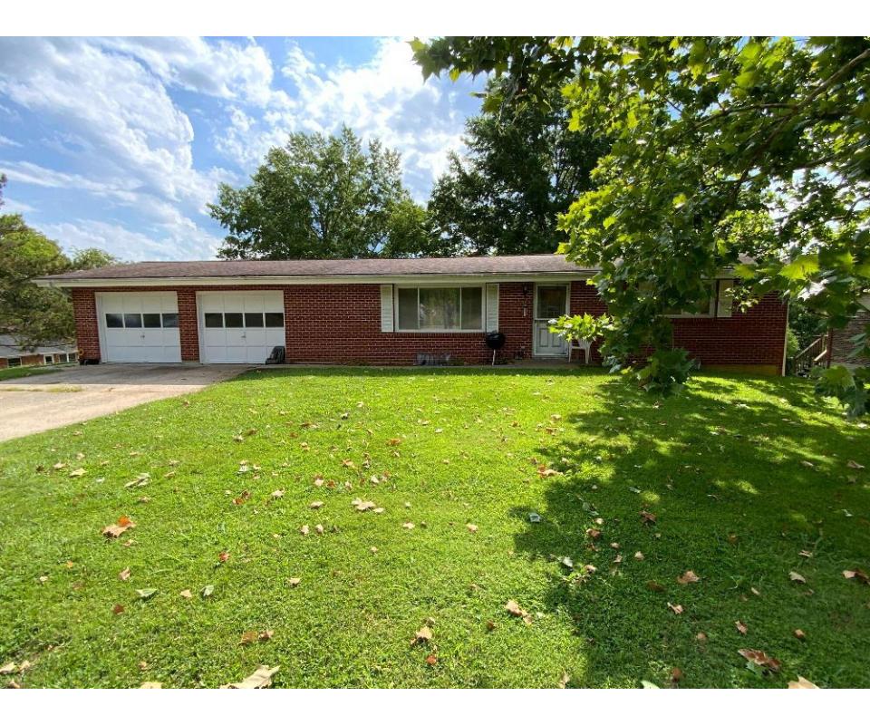 Producing Duplex, Sells To High Bidder, 2110 Louis Dr