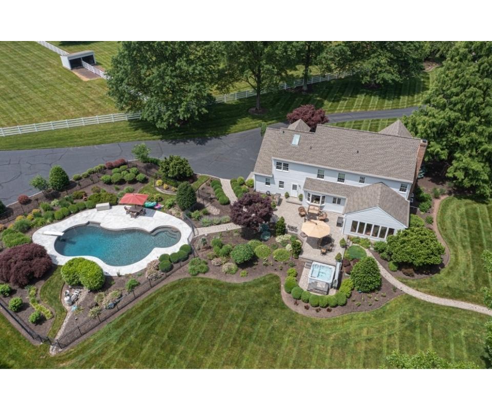 Online Auction! First time on the market! Stunning 6 acre property in