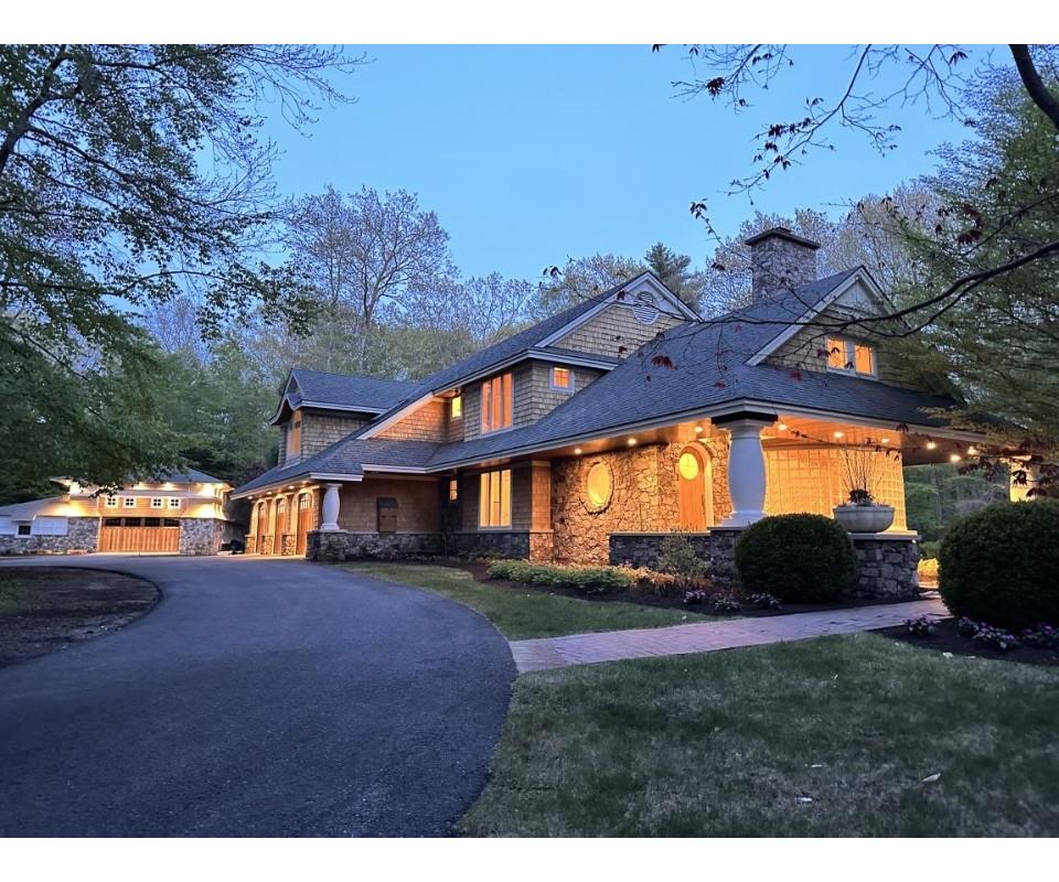 Stratham, NH Real Estate Auction