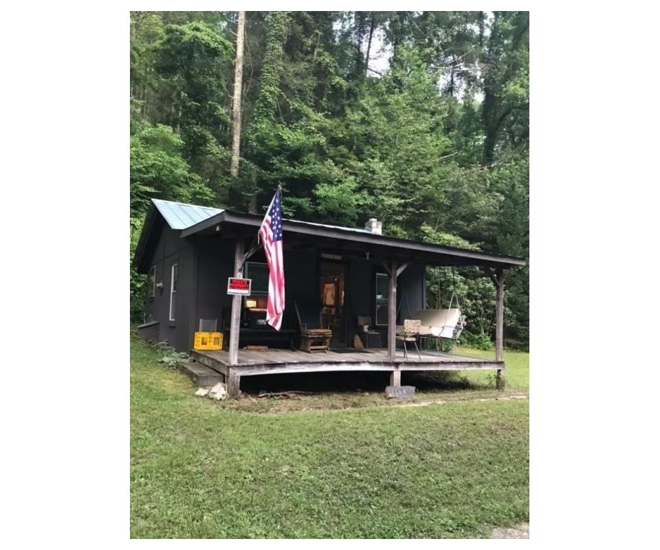 124 Tower Road, Roan Mountain TN. Cabin in the Woods.