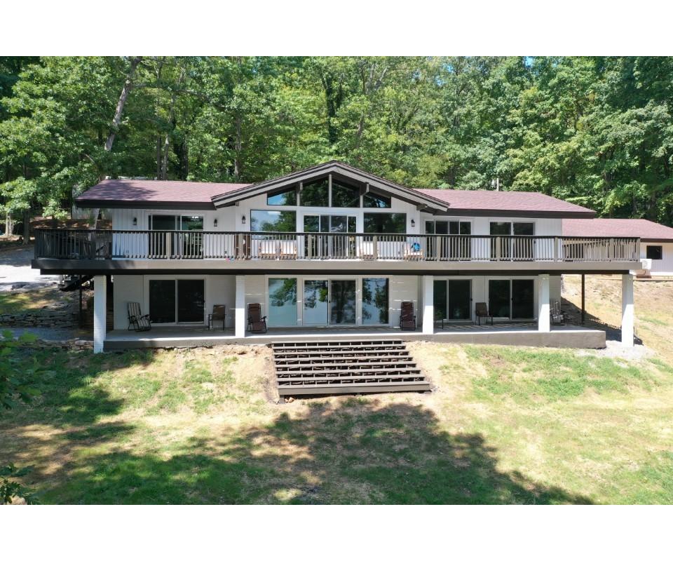 Lake Barkley Waterfront with Private Dock