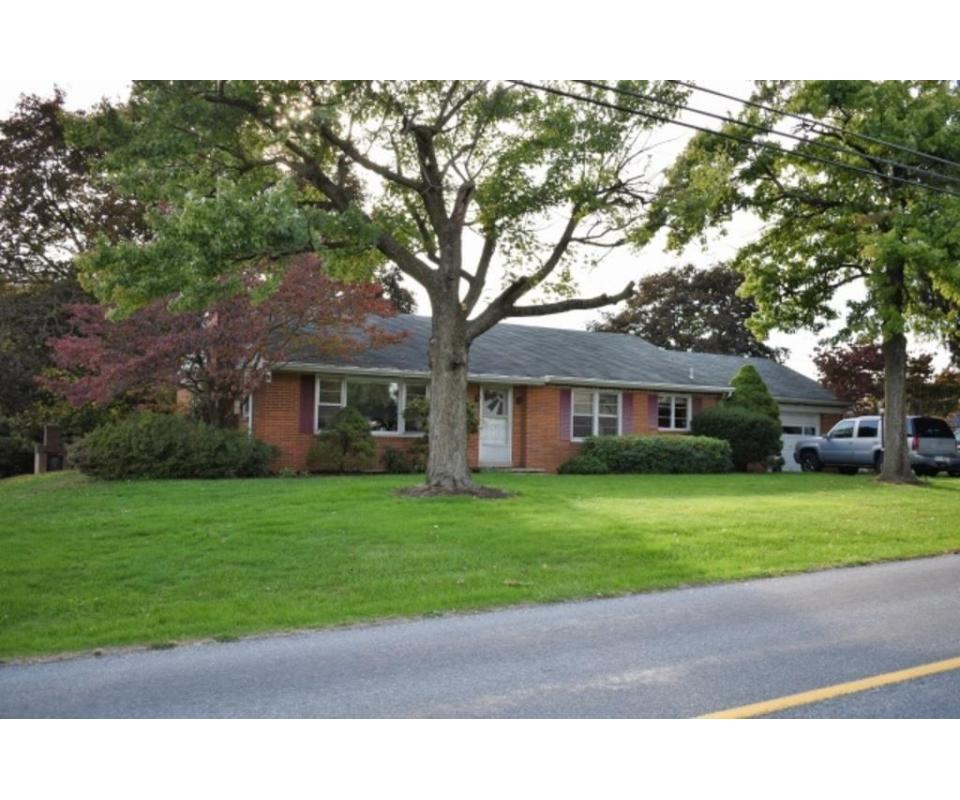 1427 Shumaker Rd. Manheim, PA 17545