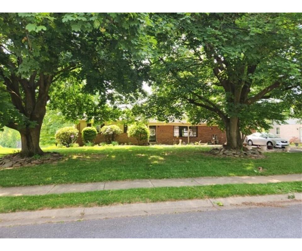 5029 Martin Dr. East Petersburg, PA 17520