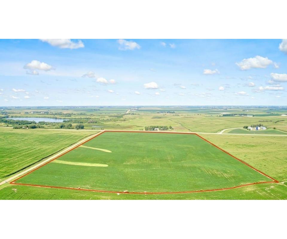 299 Acres in Dickinson County, IA