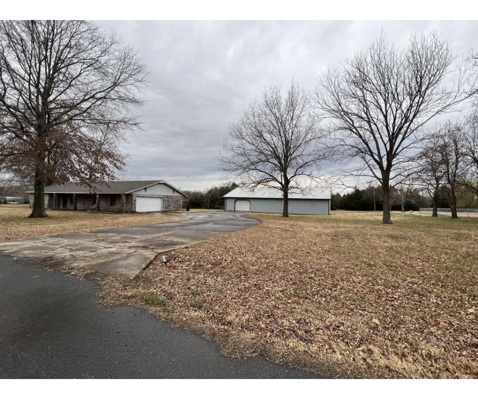 April 27 Ft Gibson Real Estate Auction