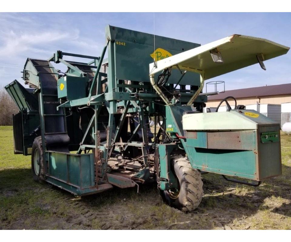 Tobacco and Farm Equipment Auction