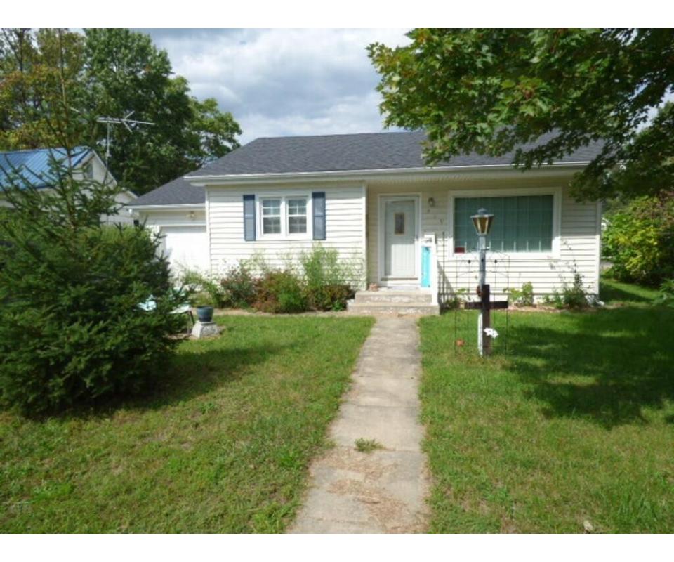 FARLEY'S MOBERLY REAL ESTATE ONLINE AUCTION & CONTENTS