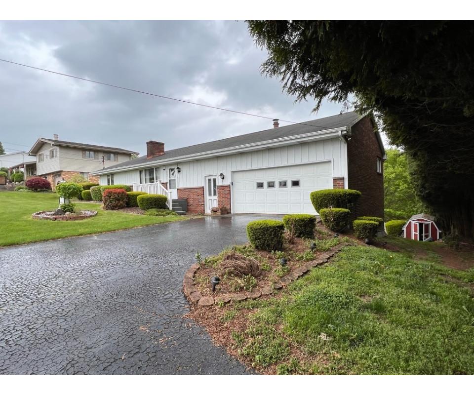 Live Real Estate Auction June 4th at 10am in Chicora, PA