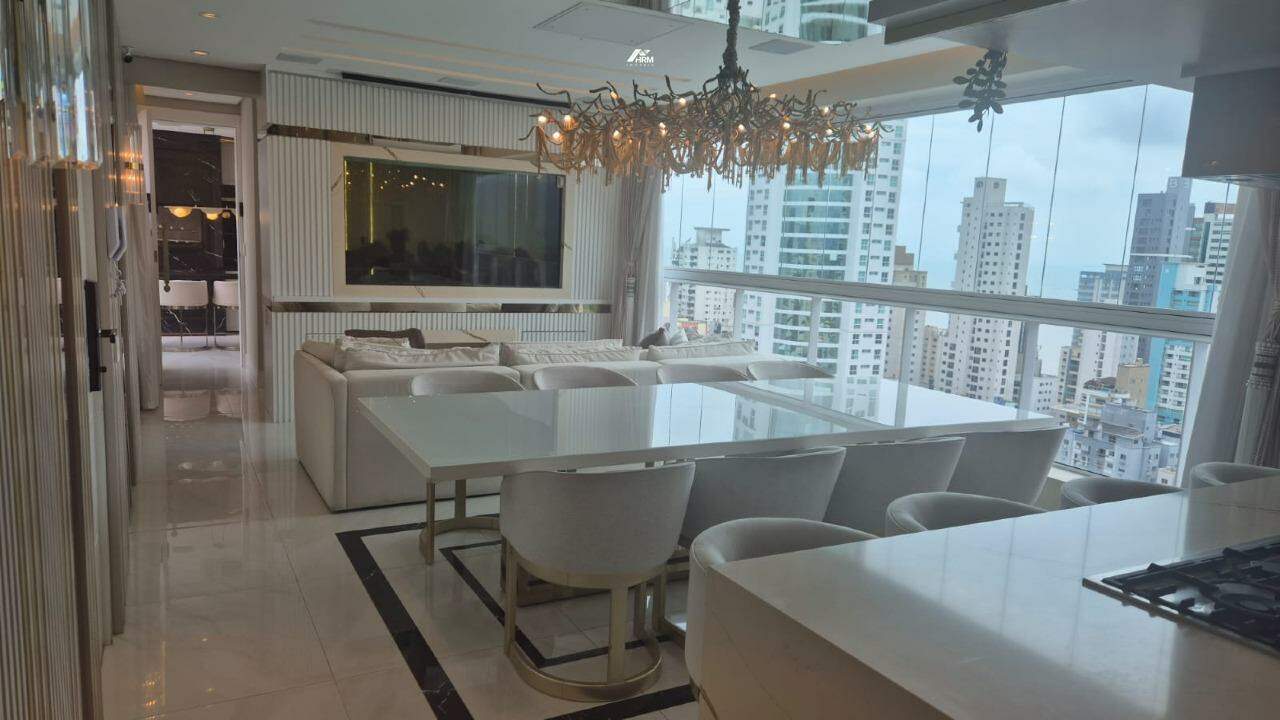 Apartamento a Venda 04 suítes em Balneário Camboriú!