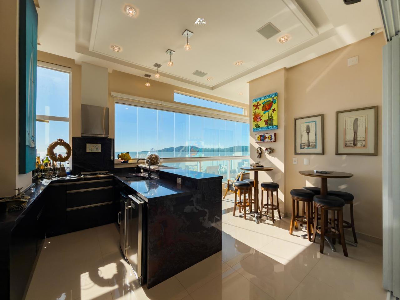 Apartamento Sofisticado com Vista Panorâmica e Área de Lazer Completa