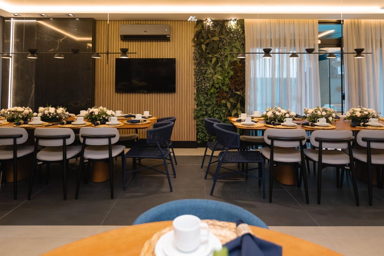 Apartamento com Sacada e Lazer Completo com Piscinas e Espaço Gourmet
