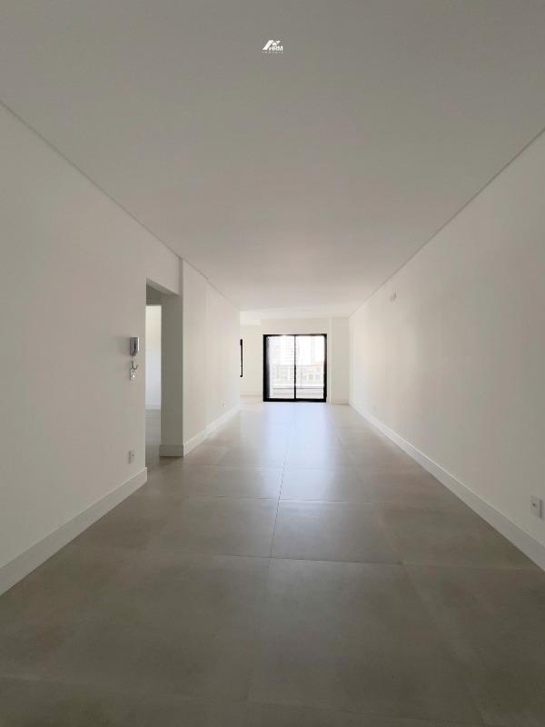 Apartamento Sofisticado com Terraço Privativo, Rooftop e Área de Lazer Completa