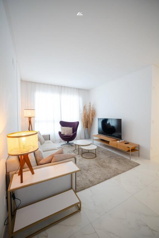 Apartamento Mobiliado com Closet, Sacada e Área de Lazer Completa
