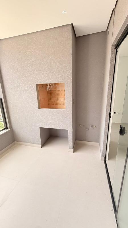 Apartamento à venda, 2 suítes, sacada com churrasqueira e vista para o mar em Porto Belo Perequê