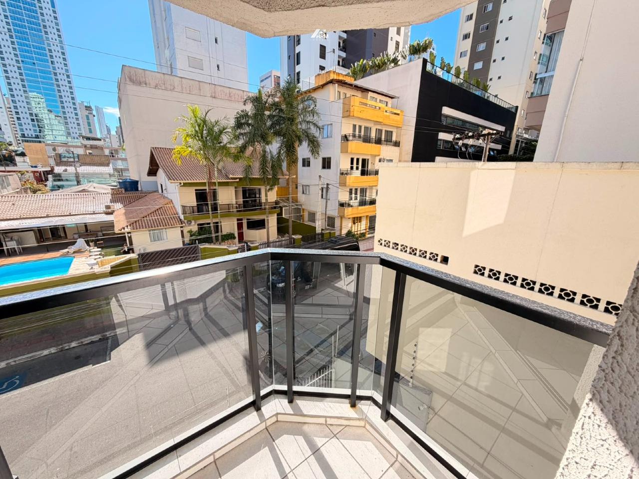 Apartamento de 01 dormitório a venda no Centro de Balneário Camboriú-SC.