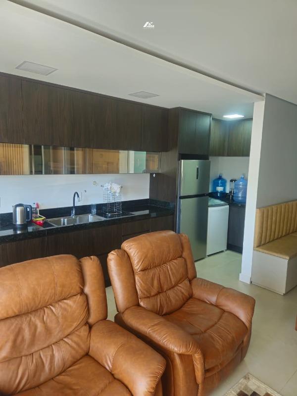 Apartamento mobiliado com 02 quartos e 02 vagas no Bairro Nações em Balneário Camboriú.