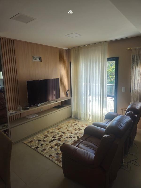 Apartamento mobiliado com 02 quartos e 02 vagas no Bairro Nações em Balneário Camboriú.