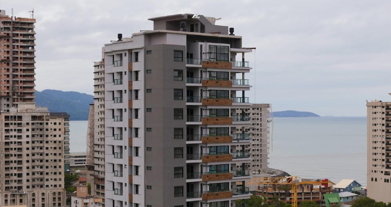 Apartamento com Vista Panorâmica e Área de Lazer Completa