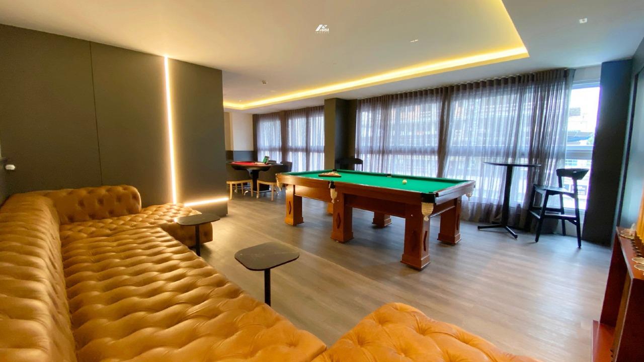 Apartamento Frente Mar com Ambientes Amplos e Acabamento Premium