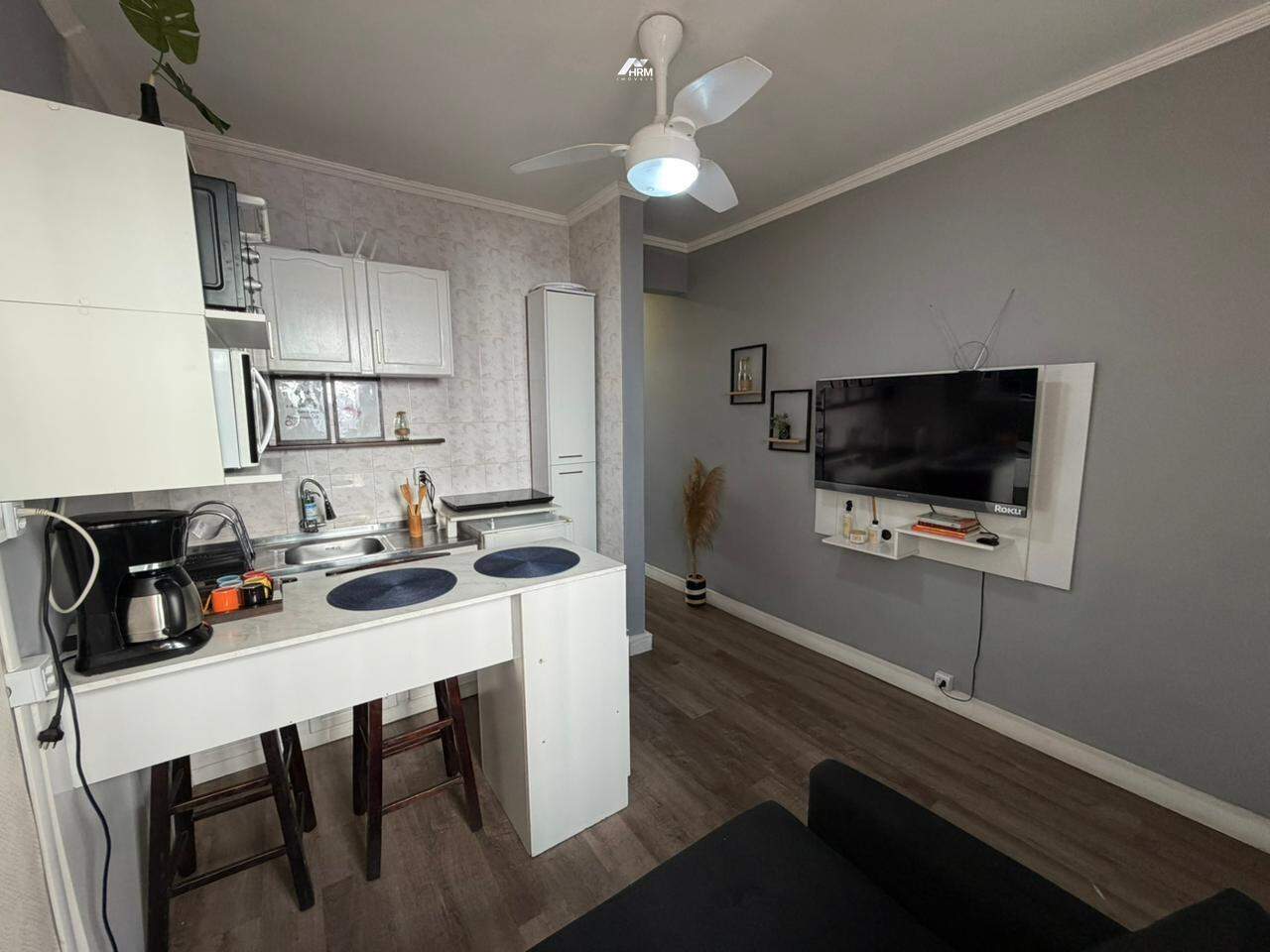 Apartamento Studio com 25m² mobiliado, frente mar em Balneário Camboriú-SC
