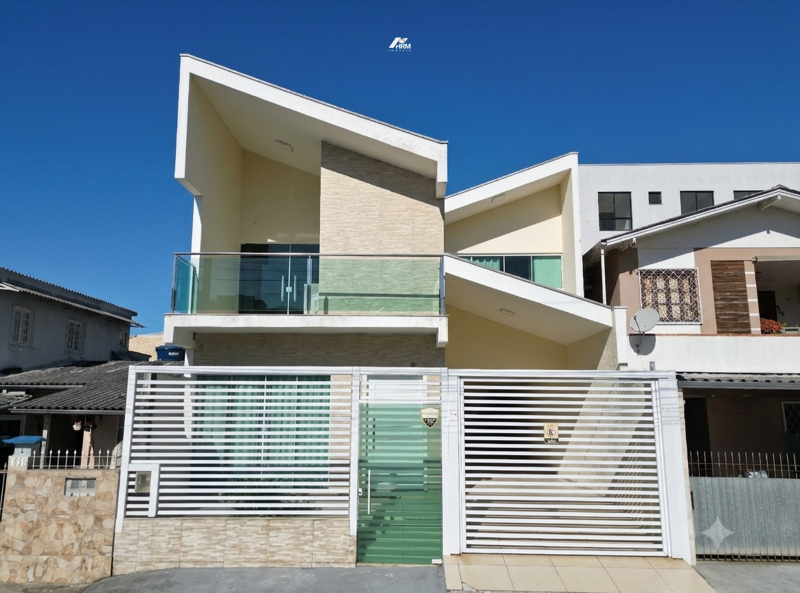 Casa Mobiliada com 3 Suítes em Balneário Camboriú/SC