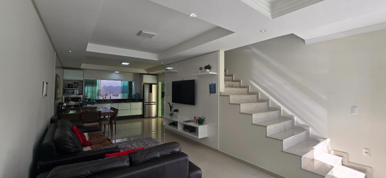 Casa Mobiliada com 3 Suítes em Balneário Camboriú/SC
