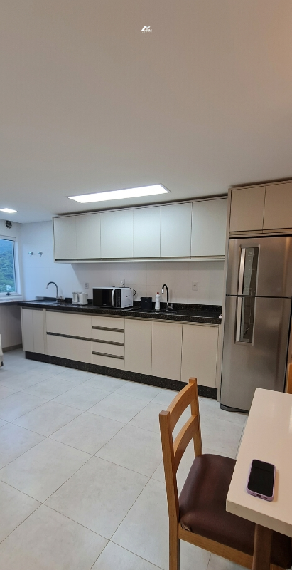 Apartamento Mobiliado com 2 Suítes e 1 Vaga de Garagem Privativa na Praia Brava, Itajaí/SC