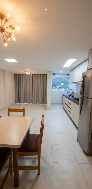 Apartamento Mobiliado com 2 Suítes e 1 Vaga de Garagem Privativa na Praia Brava, Itajaí/SC