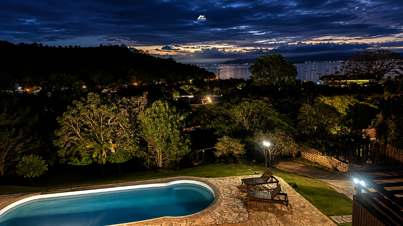 TERRENO COM 8.086M², COM CASA AVERBADA, PISCINA E VISTA MAR EM SANTO ANTÔNIO DE LISBOA