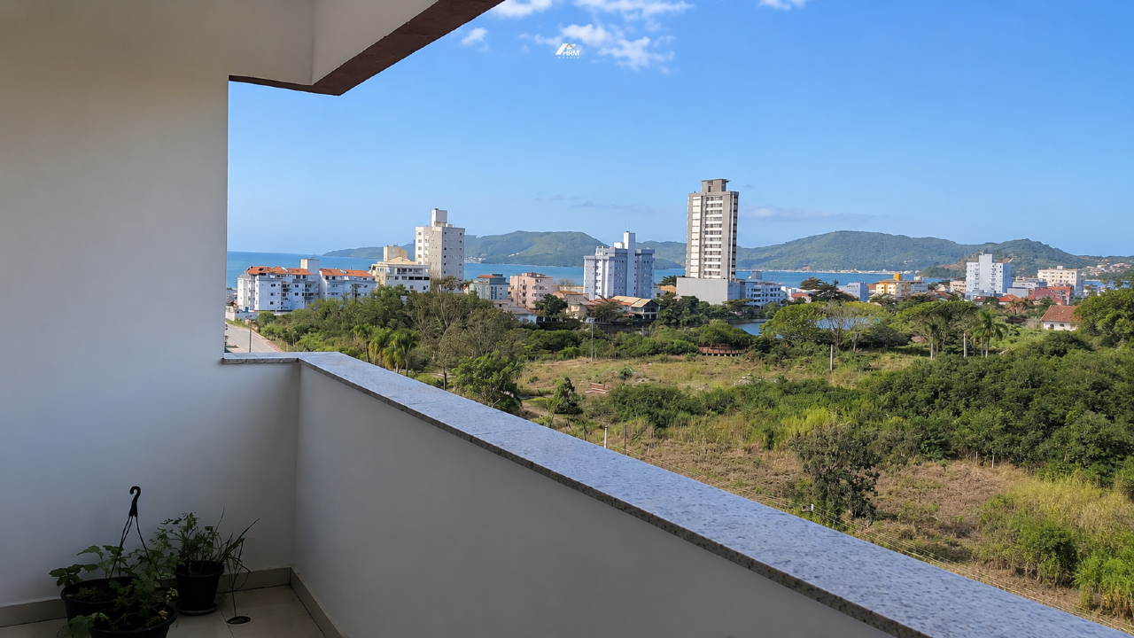 APARTAMENTO COM 3 QUARTOS, VISTA MAR E 350M DA PRAIA EM PORTO BELO