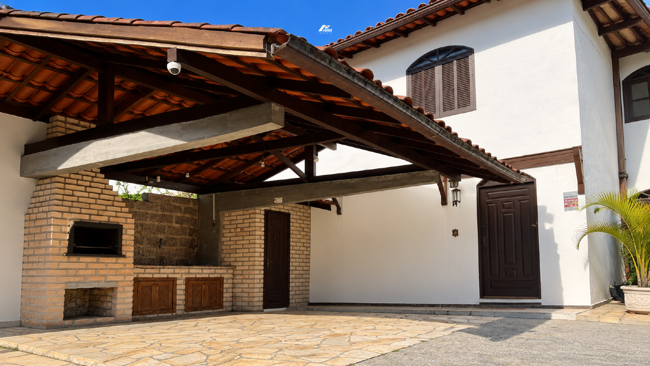 CASA AVERBADA COM 374M², 6 QUARTOS, PISCINA, VISTA MAR - SANTO ANTÔNIO DE LISBOA - FLORIANÓPOLIS