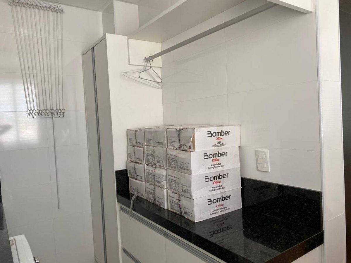 Apartamento com 04 suítes em meia praia na cidade de itapema/sc para | , Itapema, Santa Catarina