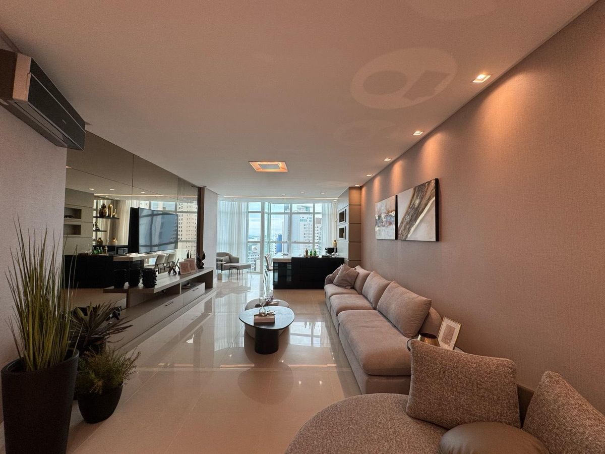Apartamento com 03 suítes no centro de balneário camboriú. para | Centro, Balneário Camboriú, Santa Catarina