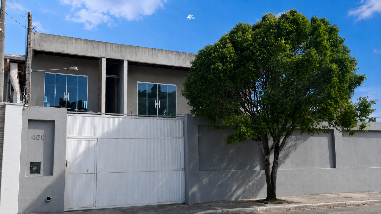 Casa com 270m² de área construída - Bairro Nova Esperança, Balneário Camboriú