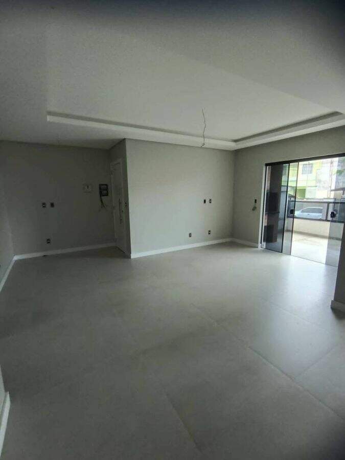 Apartamento com 02 quartos no Bairro Nações em Balneário Camboriú, Santa Catarina