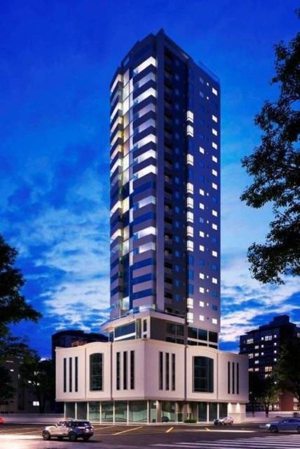 Cobertura Duplex Mobiliada com Vista para o Mar de Balneário Camboriú – Sofisticação, Conforto e Lazer Privativo.