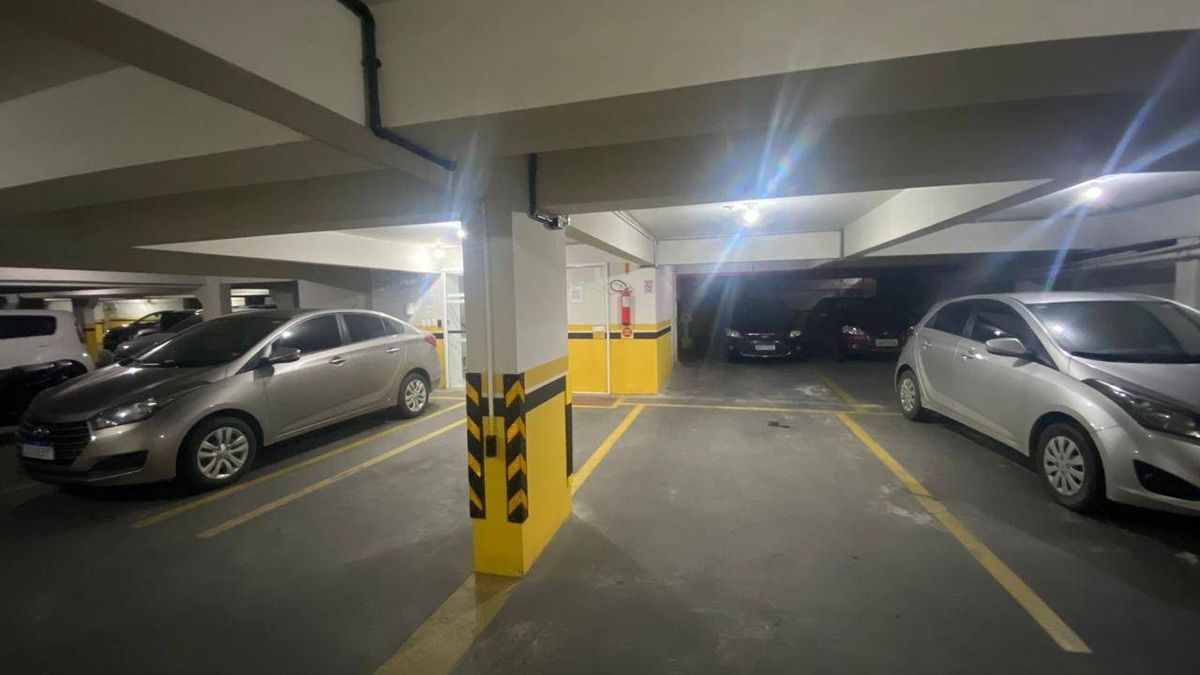 Apartamento com 2 quartos para venda no Centro de Balneário Camboriú.