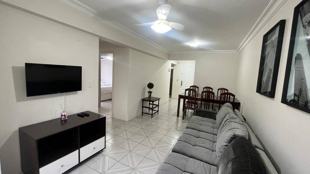 Apartamento com 2 quartos para venda no Centro de Balneário Camboriú.