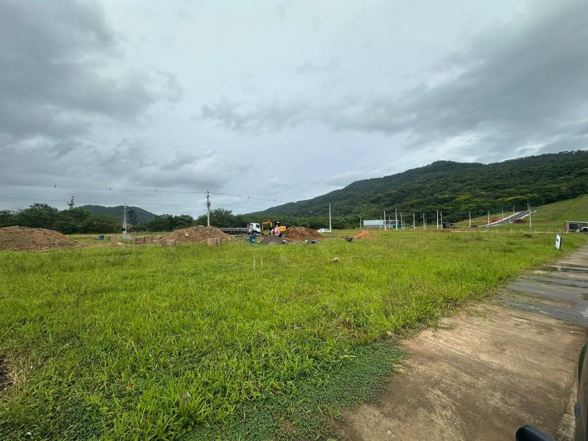 Terreno a venda em Camboriú