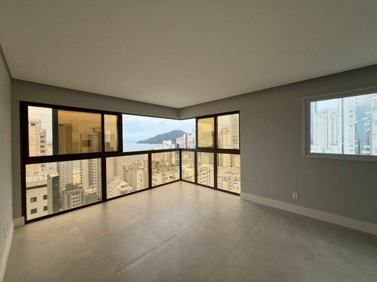 Apartamento 03 quartos a venda em Balneário Camboriú!