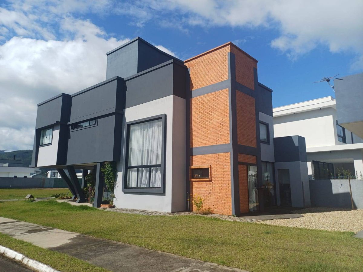 Casa de condomínio com 3 quartos para |