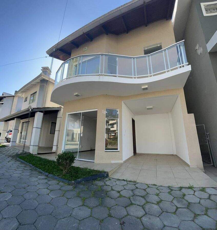 Casa de Condomínio à venda em Camboriú (Várzea do Ranchinho) – 2 suítes, 2 quartos, 1 vaga