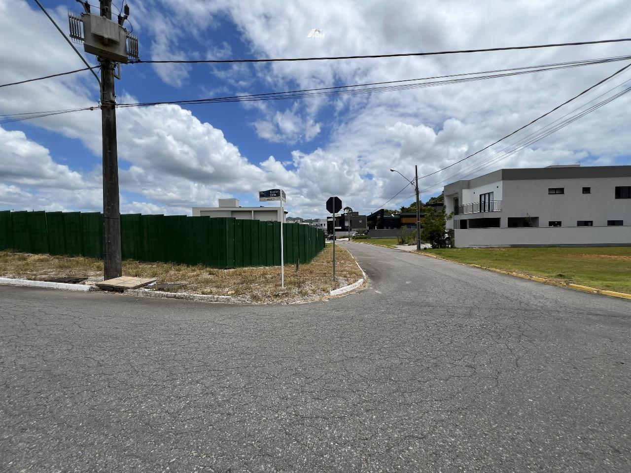 Lote/terreno, no condomínio Caledônia em Camboriú-SC
