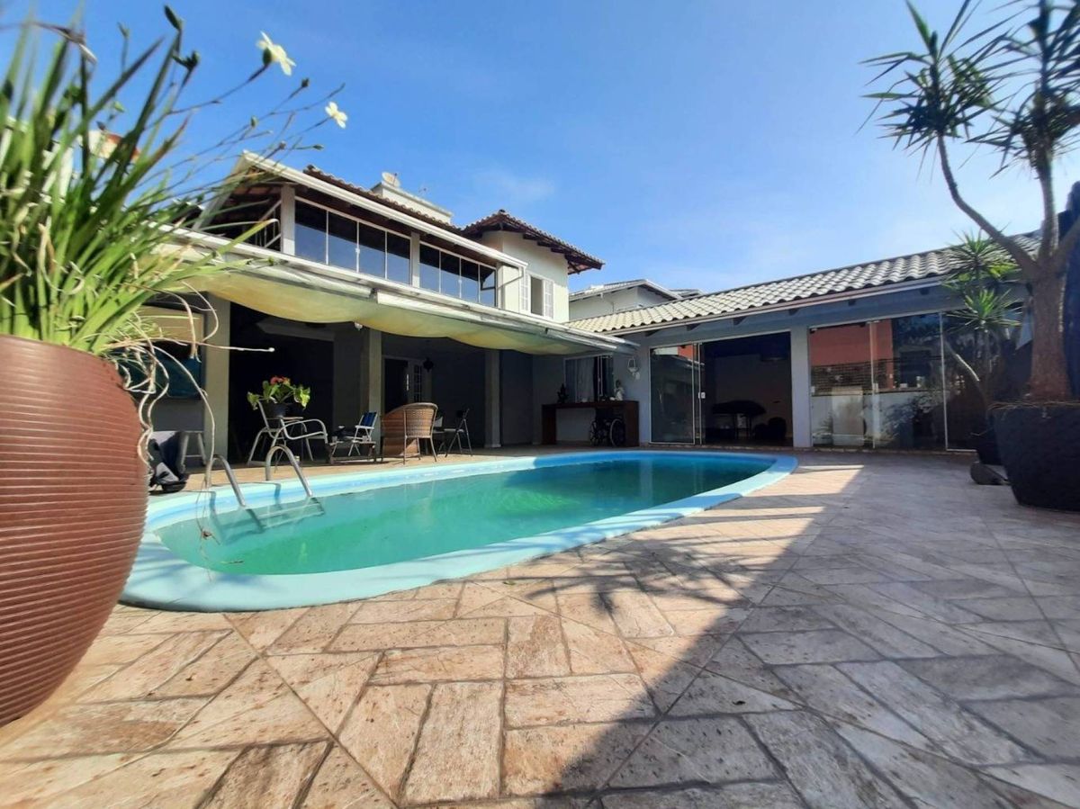 Casa com 5 quartos a venda na praia dos amores em balneário camboriú- sc. para | Praia dos Amores, Balneário Camboriú, Santa Catarina