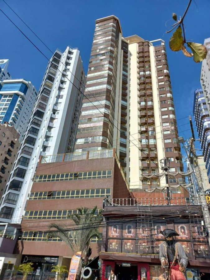 Apartamento Frente Mar á venda em Balneário Camboriú!