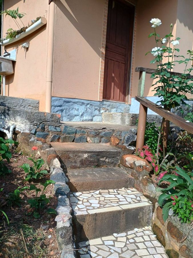 Casa com 2 quartos para |